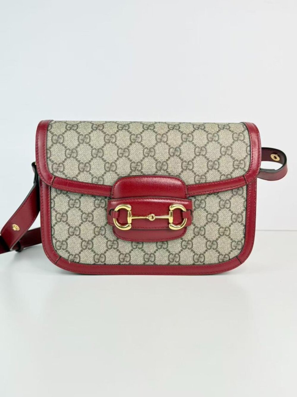 Gucci Horsebit 1955 Small GG Supreme Canvas Red Leather Shoulder Crossbody Bag